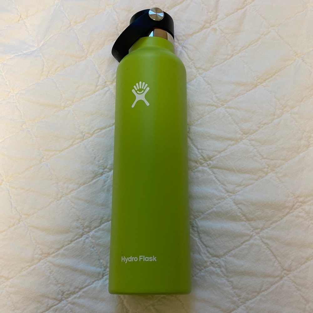 green 24oz straw hydro flask